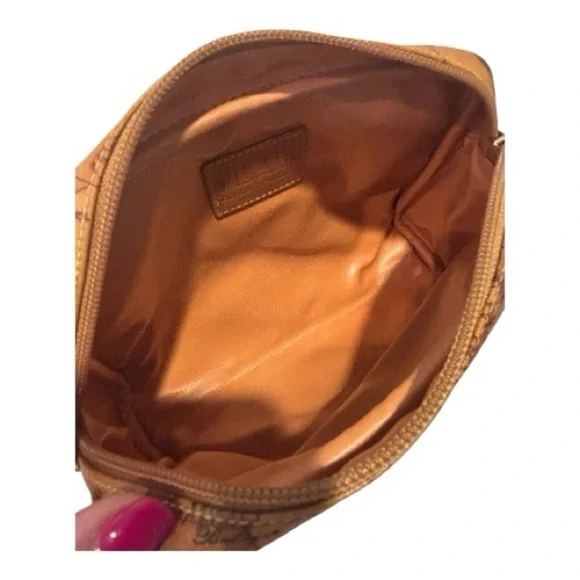 Alviero Martini Tan Map Print Shoulder Bag - Picture 8 of 12